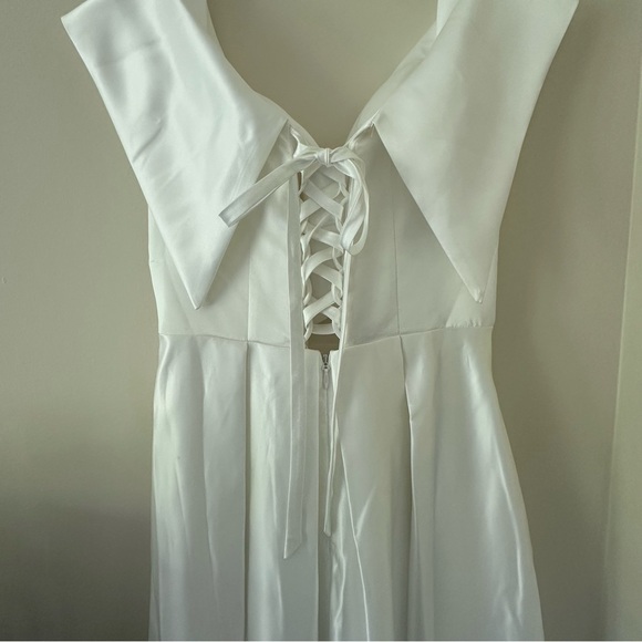 NWT Wirunsy Ivory Off the Shoulder Satin Gown (tea length) - Picture 8 of 13